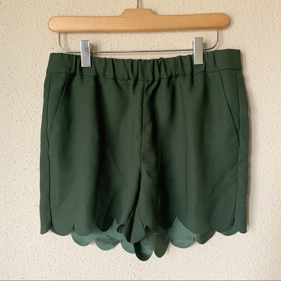 Madewell Scallop-Hem Pull-On Shorts in Army Green - Picture 5 of 10